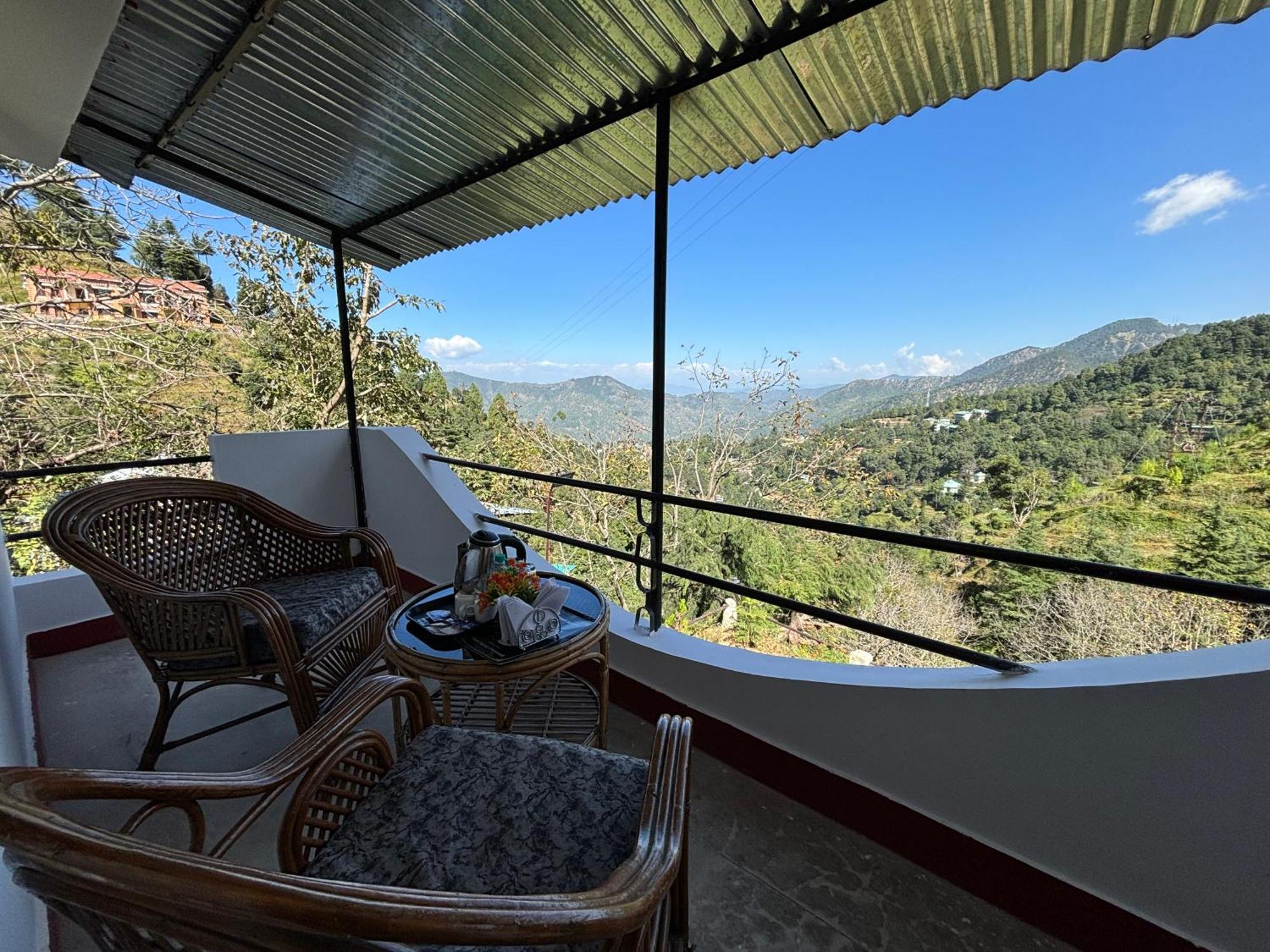 Kumaon Roop Resort Near Kainchi Dham Найнитал Экстерьер фото